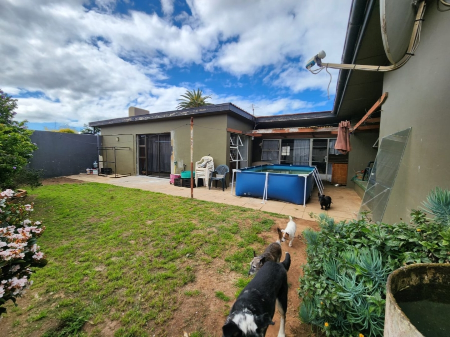 5 Bedroom Property for Sale in Kabega Park Eastern Cape